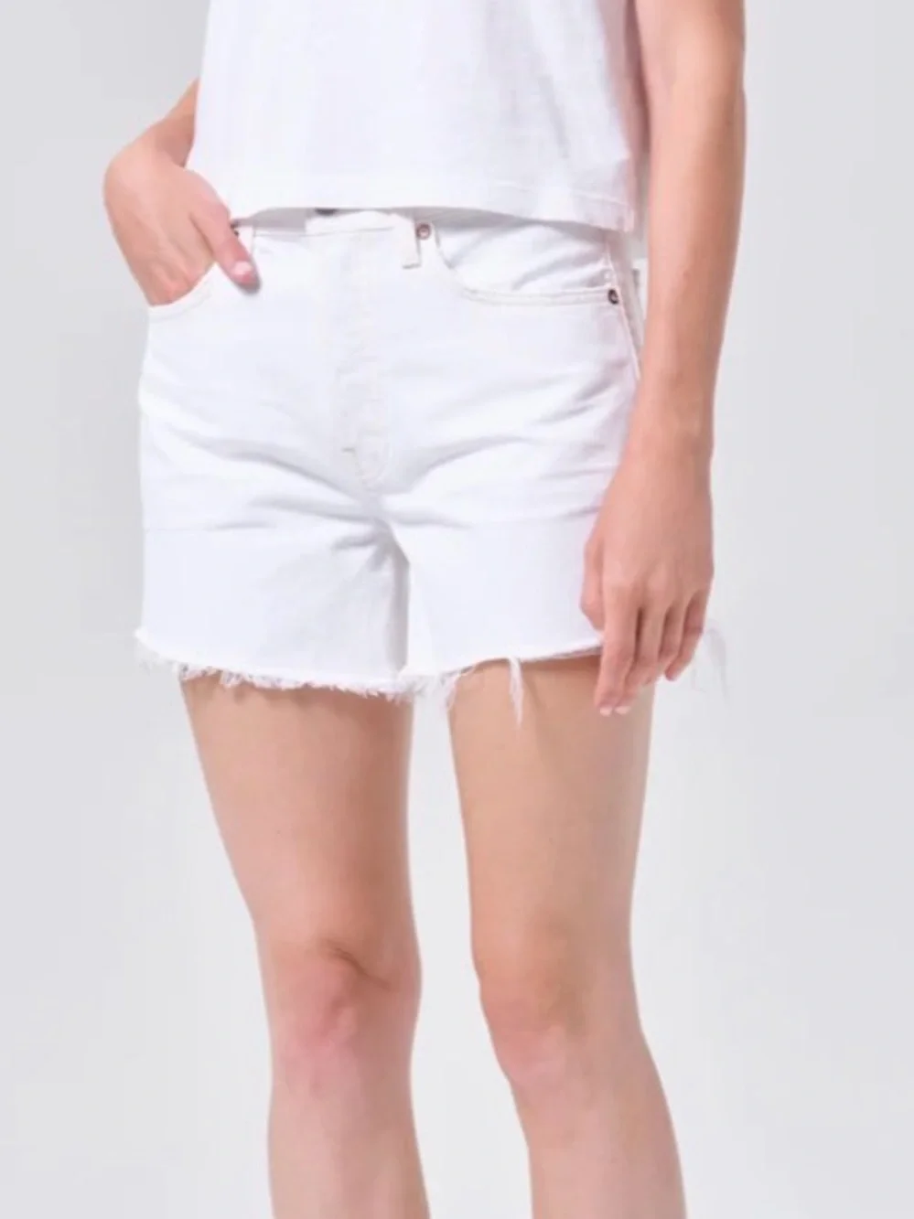 AGOLDE Parker Long Vintage Cut Off Denim Short in white Size 31